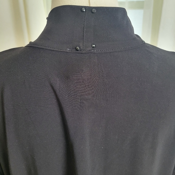 Sophisticated Anne Klein blouse - Picture 6 of 8